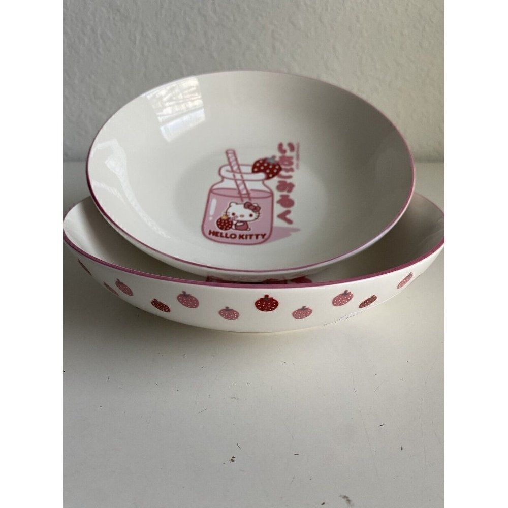 Set Of 2 Hello Kitty Strawberry Milk Pasta Dinner Bowl Ceramic‎ Pink NEW